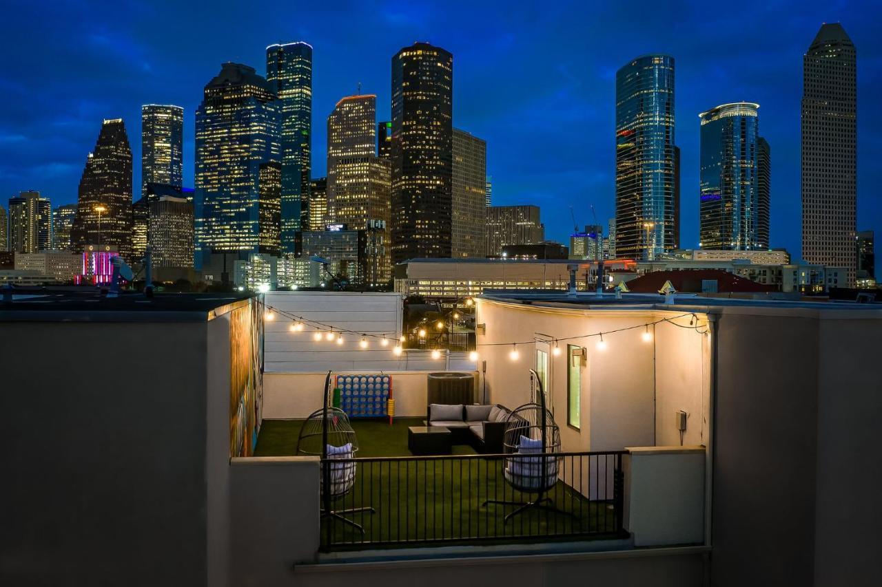 Lavish Downtown Home With Stunning Rooftop Deck Views هيوستن المظهر الخارجي الصورة