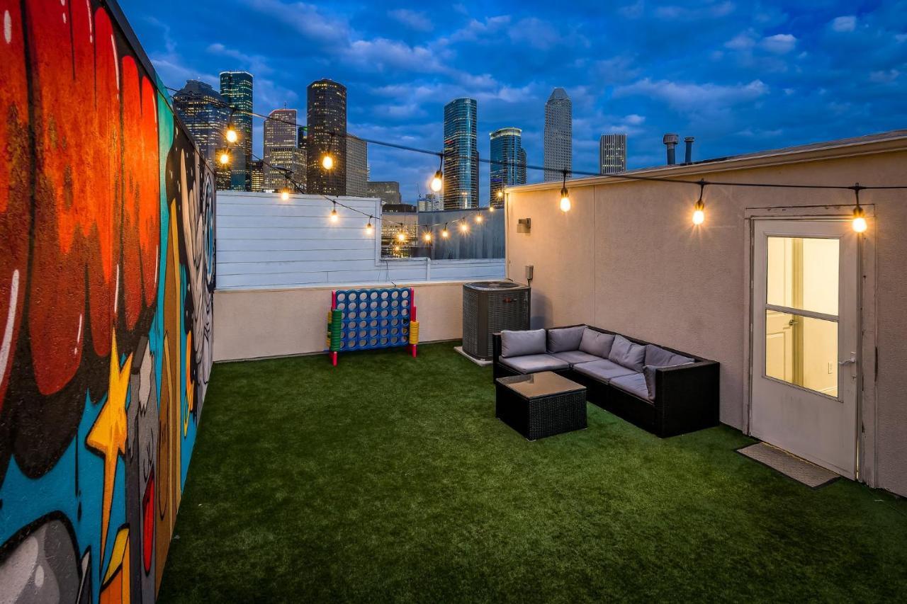 Lavish Downtown Home With Stunning Rooftop Deck Views هيوستن المظهر الخارجي الصورة